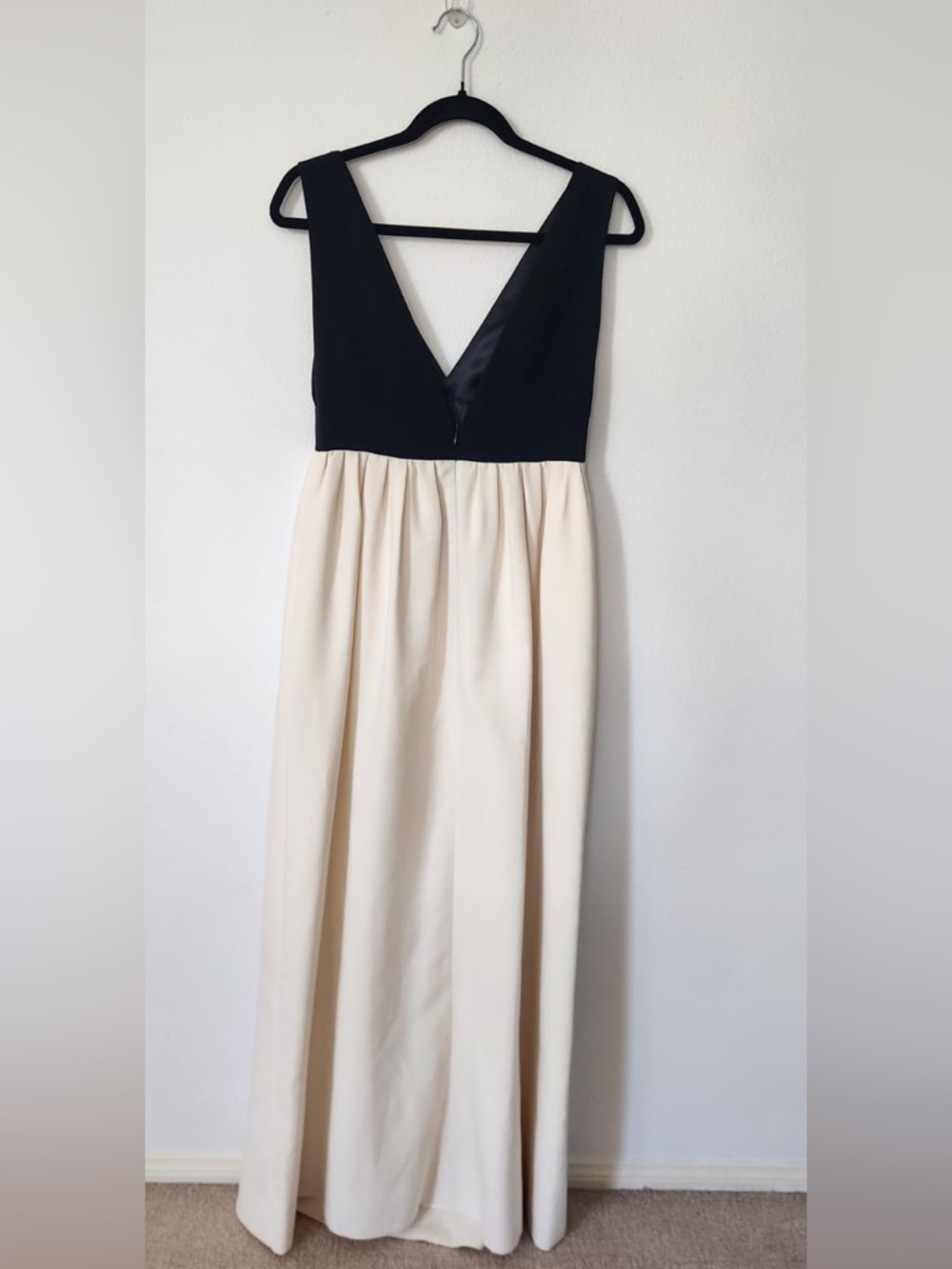 V-Neck Two-Tone Maxi Dress in Black and Cream